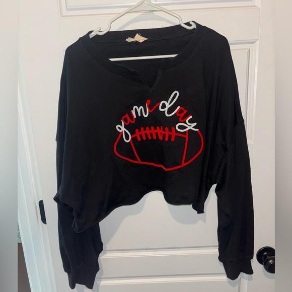Tops - Women’s boutique cropped black GAME DAY sweatshirt size medium